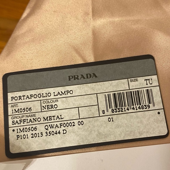 Prada Large Saffiano Zippered Wallet - Picture 3 of 13